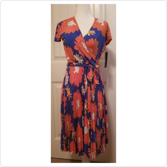 maggy london kimono pleated dress